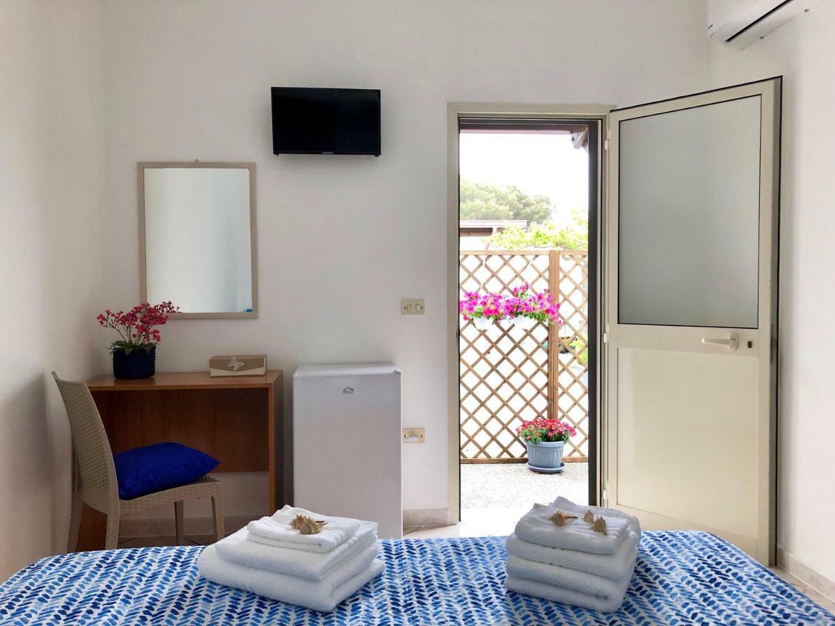 B&B Vento Del Mare San Pietro in Bevagna Exterior foto